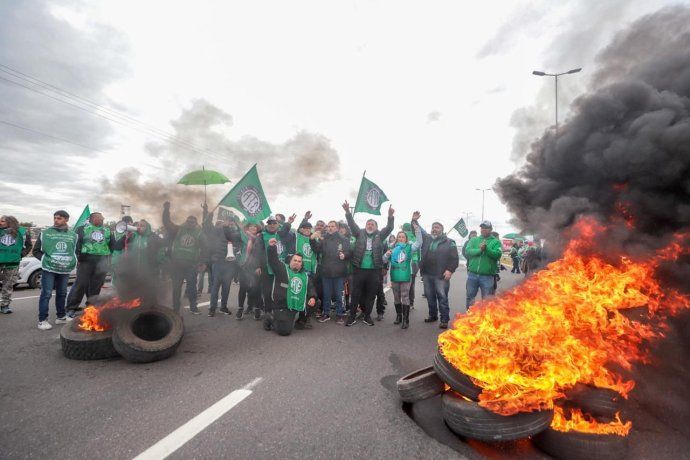Protestas en Córdoba por la visita de Javier Milei.