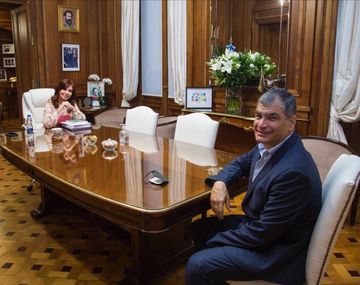 Hay Cristina para rato: el tuit de Rafael Correa tras reunirse con la vicepresidenta