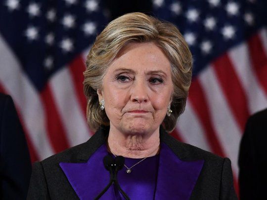 Hillary Clinton pidió que la audiencia suya y de su esposo sea pública.