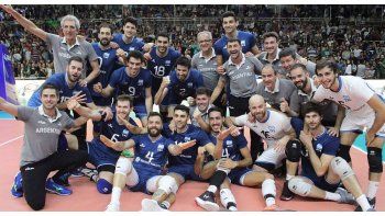Argentina se metió en el Italia-Bulgaria 2018, su 11° mundial consecutivo (@Voley_FeVA).