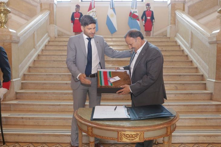 El gobernador de La Rioja mantuvo un encuentro con su par de Santa Fe. El gobernador de La Rioja mantuvo un encuentro con su par de Santa Fe.