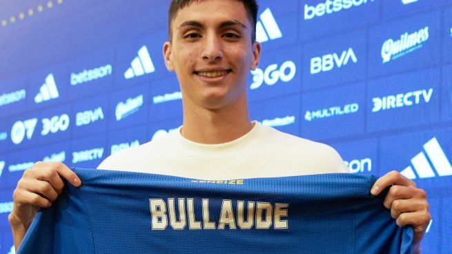 Sueño cumplido. Ezequiel Bullaude fue presentado en Boca.