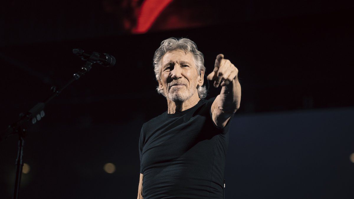Roger Waters shared the first preview of his new version of “The Dark Side of the Moon”