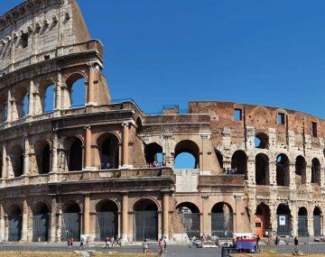 Cierra el Coliseo romano tras la muerte de un trabajador que cayó desde una altura de 10 metros. Cierra el Coliseo romano tras la muerte de un trabajador que cayó desde una altura de 10 metros.