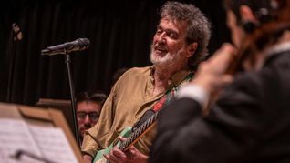 Edelmiro Molinari es uno de los pioneros del rock argentino.
