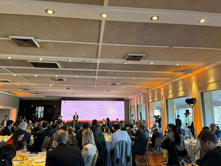 En el desayuno organizado por el CED también se conversó sobre la actualidad política y económica de Uruguay. En el desayuno organizado por el CED también se conversó sobre la actualidad política y económica de Uruguay.