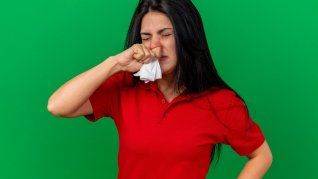 Cuando llega la congestión nasal, es fundamental sonarse la nariz de manera correcta para evitar molestias. Cuando llega la congestión nasal, es fundamental sonarse la nariz de manera correcta para evitar molestias.