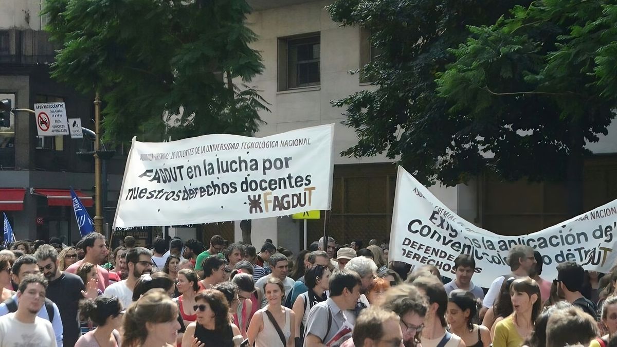 Rosario: Gremios educativos paran y se movilizan contra la violencia en ...