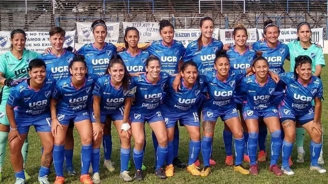 El equipo femenino de Argentino de Rosario renunció a jugar por falta de pago y destrato de los dirigentes.