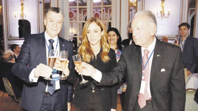Claves. Tolosa Paz y Funes de Rioja en el almuerzo del CICyP. Los empresarios escucharon a la candidata mientras el Gobierno congelaba precios.&nbsp;