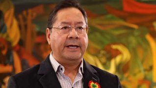 El exmandatario de Bolivia deberá permanecer detenido en el penal de San Pedro, en La Paz, mientras avanza la investigación por presuntas irregularidades en el manejo del Fondo Indígena. El exmandatario de Bolivia deberá permanecer detenido en el penal de San Pedro, en La Paz, mientras avanza la investigación por presuntas irregularidades en el manejo del Fondo Indígena.