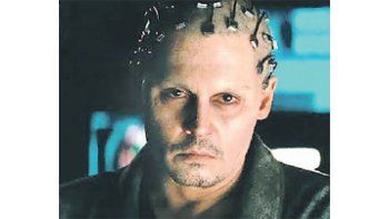 Johnny Depp, tal como se lo ve en el thriller sobre alta tecnología digital “Trascendence”.