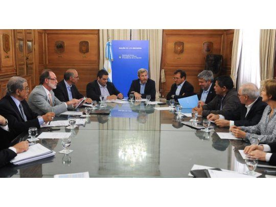 Gobierno analizó con gremios y empresarios los avances de las obras públicas