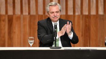 Alberto Fernández encabezó foro de viviendas: Tenemos el deber ético y moral de hacer una sociedad más justa.