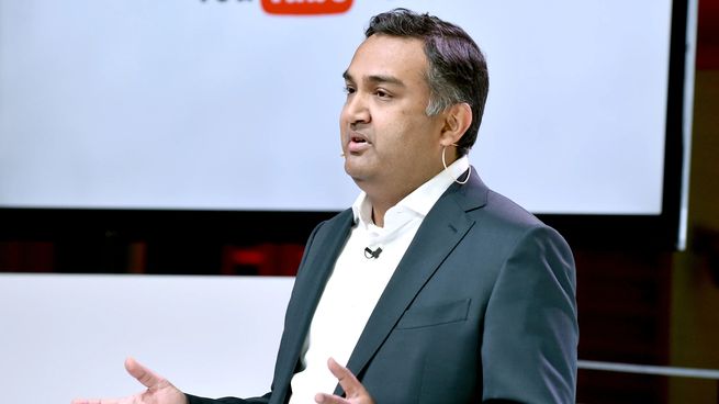 Neal Mohan fue elegido CEO del año 2025 por la revista TIME por su impacto en la transformación de YouTube.