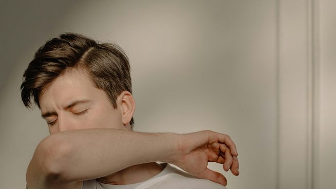 Cómo aliviar la tos con este método casero: 6 remedios naturales que sí funcionan