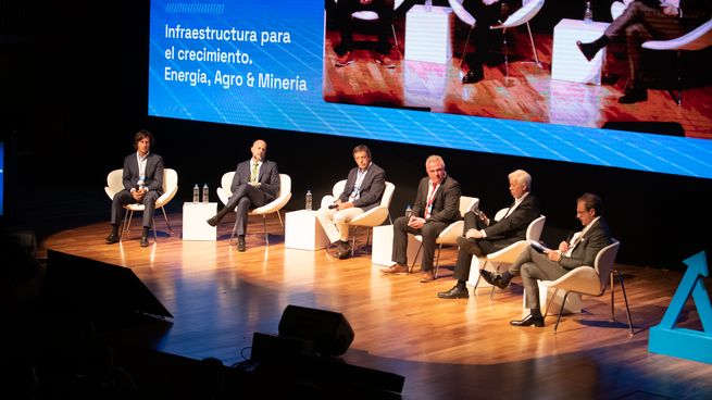 El Foro Argentino de Inversiones 2024 se volvió a realizar tras una pausa de 4 años. Hubo varios paneles durante toda la jornada.