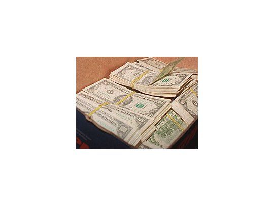 El dólar bajó un centavo a $ 3,15