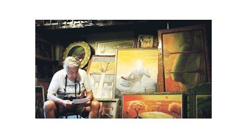 «75 habitantes, 20 casas, 300 vacas» es un exquisito documental del debutante Fernando Domínguez donde, a través de sus cuadros, el octogenario pintor Nicolás Rubió evoca su infancia en un pueblito francés.