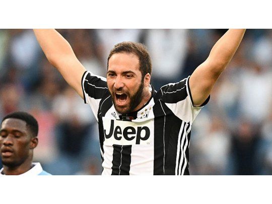 Higuaín es el futbolista mejor pago del Calcio.