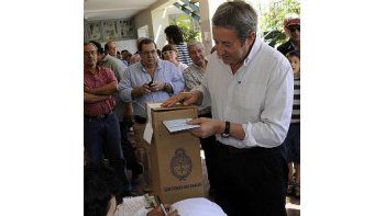 Julio Cobos al votar el domingo pasado.