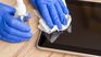 Look no further! This is the ideal cleaning trick for your screens. Look no further! This is the ideal cleaning trick for your screens.