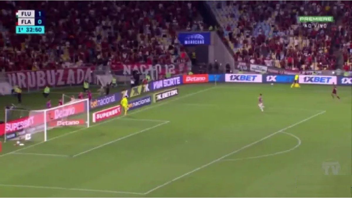 El blooper de Agustín Rossi que le costó la derrota a Flamengo en el clásico carioca