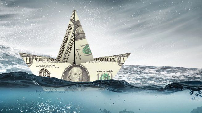 En un país donde el dólar es un refugio y un catalizador de crisis, las perspectivas para julio-octubre de 2025 revelan un equilibrio precario entre estabilización tentativa y el riesgo de una corrección abrupta.