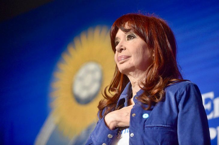 Cristina Kirchner quiere que las elecciones bonaerenses sean el mismo día que las nacionales.