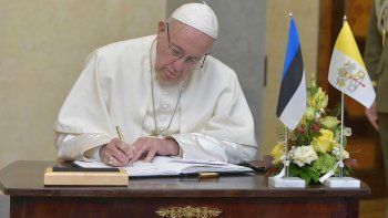 el papa francisco y su consejo de asesores ultiman detalles de la reforma constitucional de la iglesia catolica