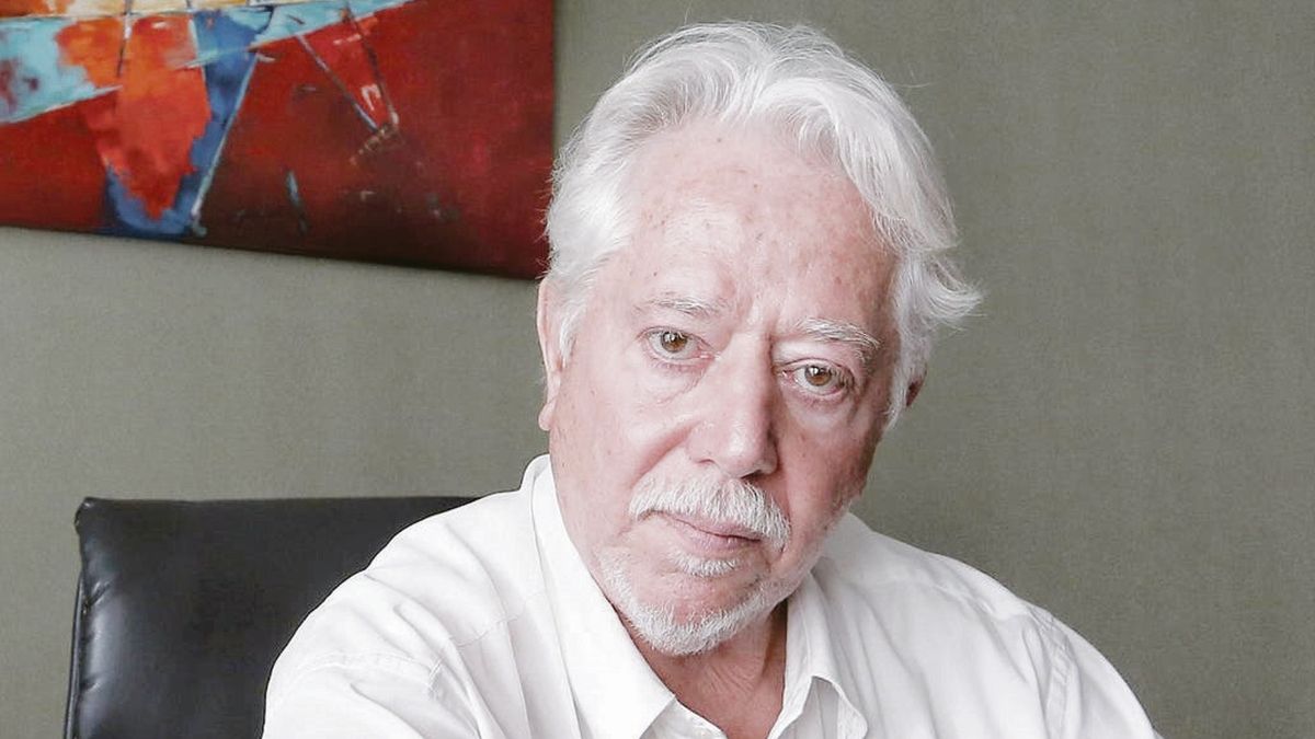 The Film Collective demands that Tristán Bauer resign from INCAA President Luis Puenzo