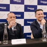 Gabriel Bornoroni y Luis Juez, de campaña en 2025. Entre los dos está el nombre del candidato a gobernador por la alianza entre LLA y el FC. Gabriel Bornoroni y Luis Juez, de campaña en 2025. Entre los dos está el nombre del candidato a gobernador por la alianza entre LLA y el FC.