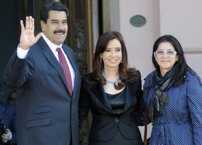 Argentina y Venezuela acordaron profundizar acuerdo de gas por alimentos (foto 2)