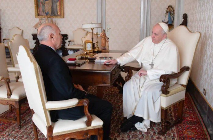 Ricardo Lorenzetti fue recibido por el papa Francisco en una reunión privada.