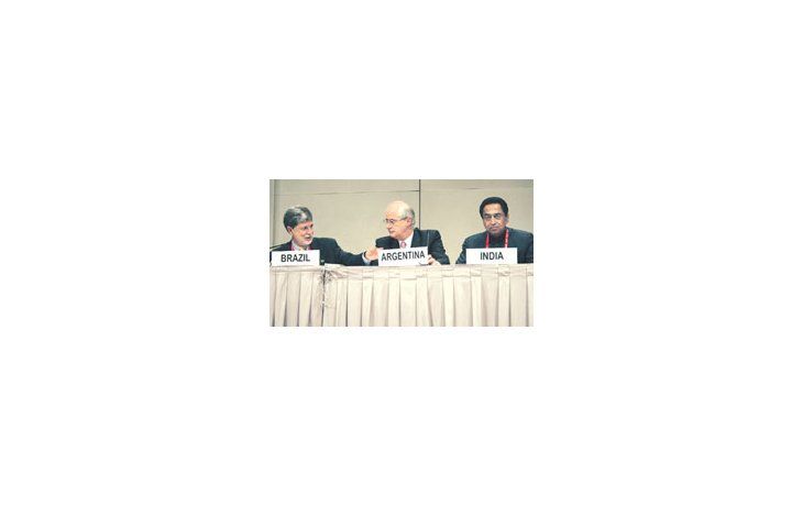 El canciller, Jorge Taiana, pidió el fin de los subsidios agrícolas de las principales potencias mundiales durante su participación en la VI Cumbre Ministerial de la OMC en Hong Kong.