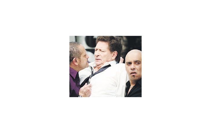 ámbito.com | Osmar Núñez, sólido actor, logra que su personaje sea convincente, pero el guión no acude demasiado en su ayuda.