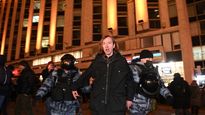Uno de los detenidos durante las protestas en Rusia.&nbsp;