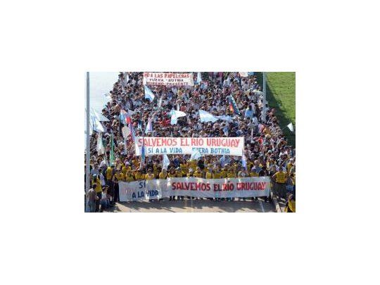 Los asambleístas amenazan con volver a cortar