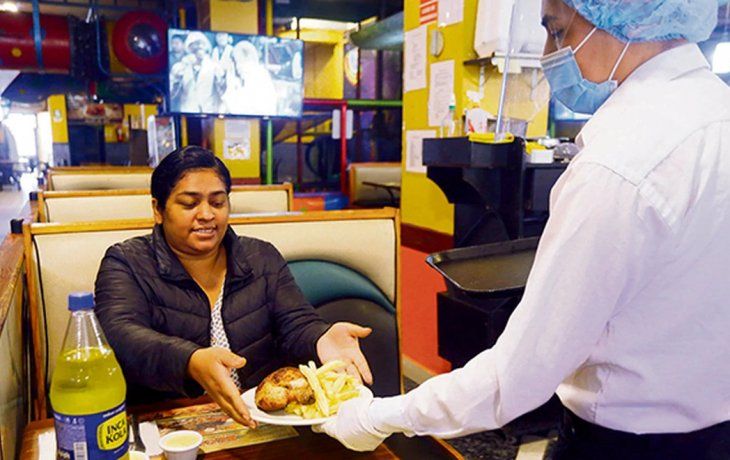 Per&uacute;, famoso por su gastronom&iacute;a, reabri&oacute; hasta sus restaurantes.