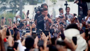 expectativa por el posible debut de messi en psg: entradas agotadas y polemica por reventa