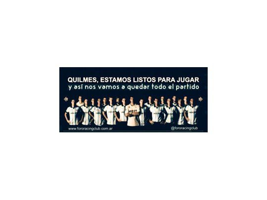 Esta foto está dando vuelta en todas las redes sociales. Un grupo de hinchas quiere que su equipo pierda para ayudar a Quilmes a salvarse del descenso, y que se vaya Independiente. Una vergüenza.
