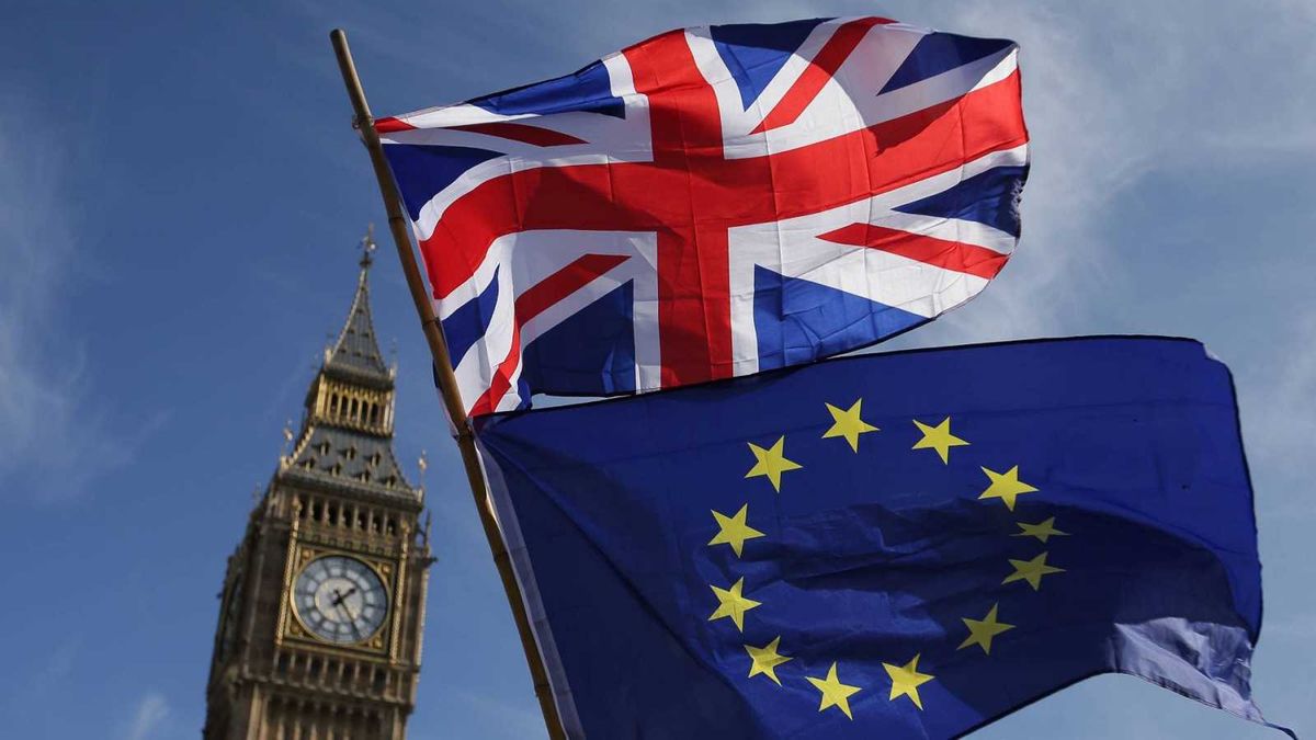 London calls on the EU to remain calm in the face of a possible conflict over Northern Ireland