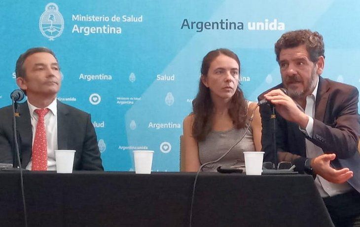 El infectólogo Gustavo Lopardo: Marcelo Vila, asesor de la Organización Panamericana de la Salud, y Maricel Seeger, responsable de comunicación y prensa de la OPS/OMS en el país, dieron una segunda capacitación sobre coronavirus para periodistas.