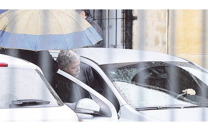 ámbito.com | Raid. Julio De Vido visitó ayer dos juzgados por sendas indagatorias.