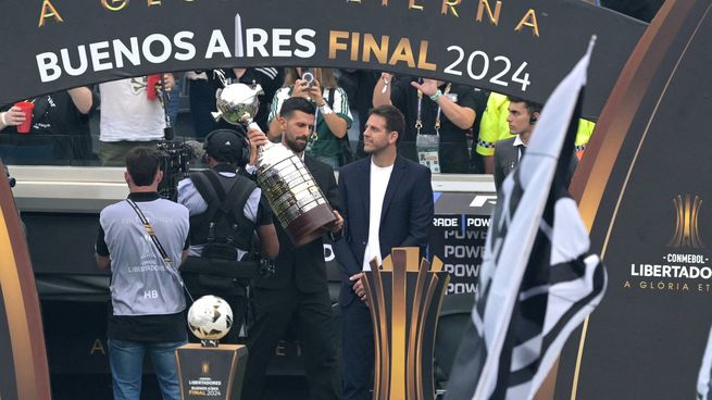 Djokovic y Del Potro, presentes en la final de la Copa Libertadores.