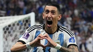 Algunas de las historias del fútbol no solo cuenta sobre gambetas o goles épicos, también están llenas de hambre, carencias, deseos y superación&nbsp;