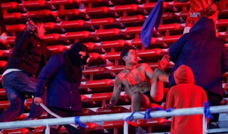 The incidents against U from Chile eliminated Independiente of the South American Cup. The incidents against U from Chile eliminated Independiente of the South American Cup.