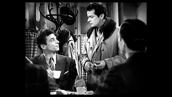 Yves Montand y Serge Reggiani en la escena de Yves Montand y Serge Reggiani en la escena de