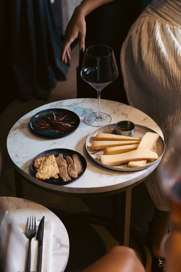 Dirección: Chateau Portal, Pasaje del Ciudadano 45, Nordelta. Dirección: Chateau Portal, Pasaje del Ciudadano 45, Nordelta.