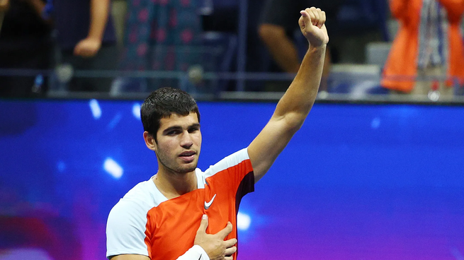 El español Carlos Alcaraz anunció que no jugará el Mster 1000 de Montecarlo debido a una lesión en su antebrazo derecho.